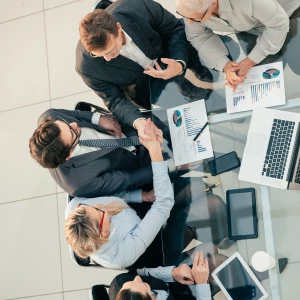 Radzimy jak czytać prawo taniej